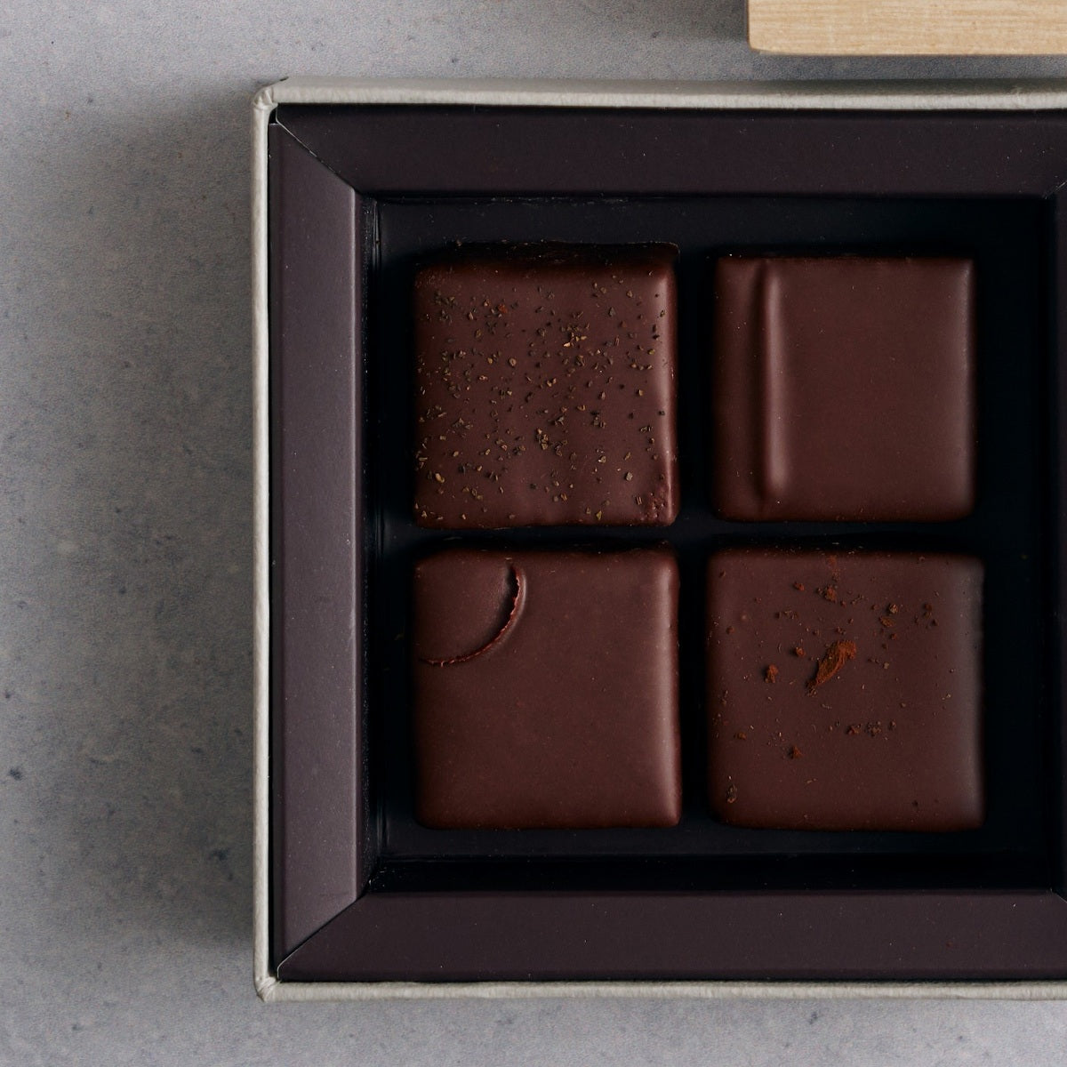 糖質制限チョコレートアソート ヴィータ 4個入