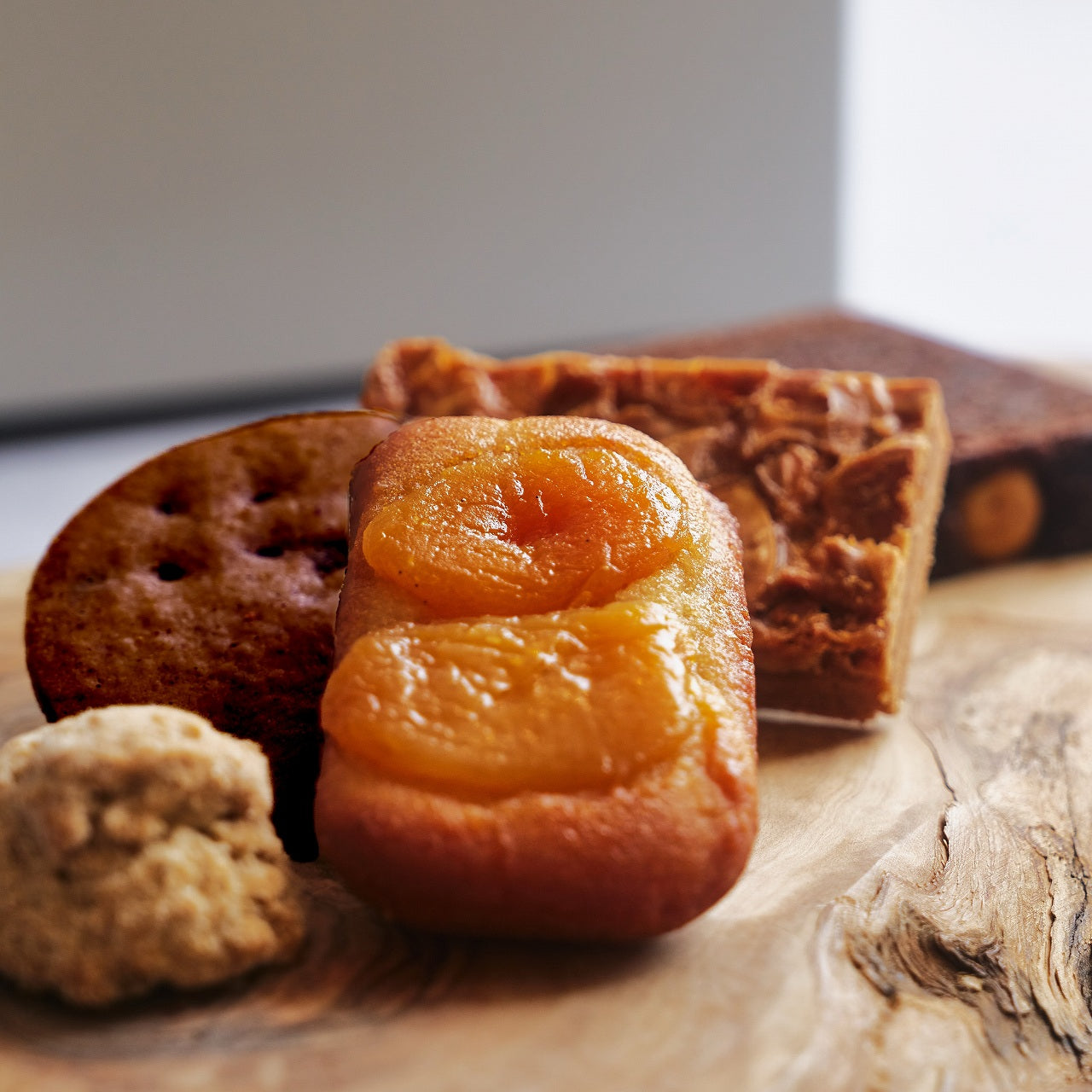 Plant-based | Baked goods gift | KASANE 1-tier [8 pieces]