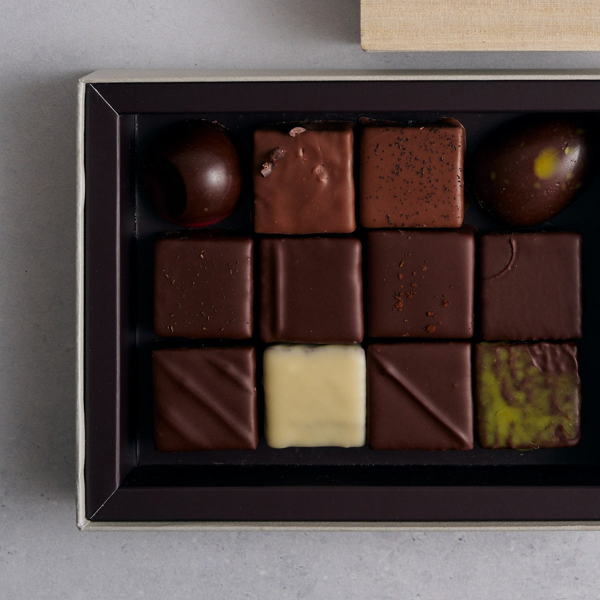 チョコレートアソート ミクシア 12個入