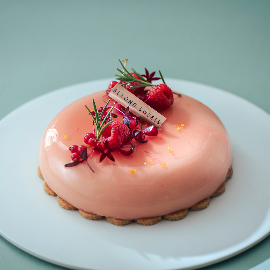 Plant-based mousse | Lychee &amp; citrus whole